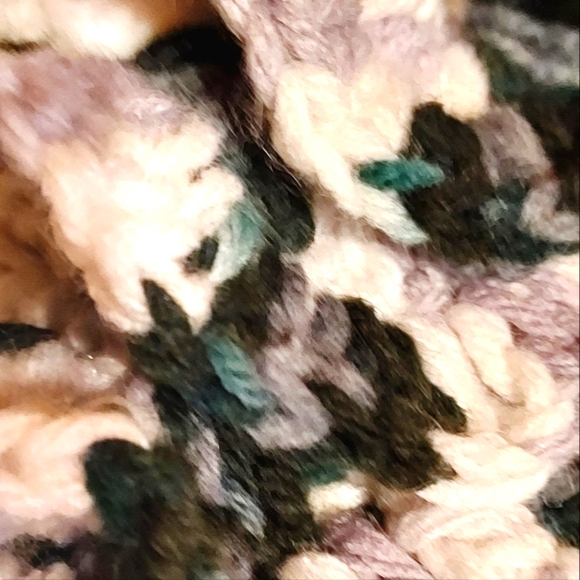 #L❤️VE HANDMADE. Crochet Ruffle HAT - Picture 3 of 6